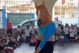 Quintino: Vídeo do Cavalo Tarado em Escola Municipal do Rio mostra  descontrole na Educação - Diário do Rio de Janeiro