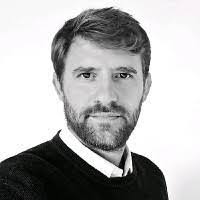 Kerry Connell's Instagram, Twitter & Facebook