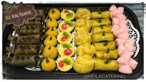 #dapursolo #warisanjawa #dapursoloresto #dapursolo1988 #kulineran #infokuliner #kulinerindonesia #wisatakuliner #indonesianculinary #indonesianfood dapatkan voucher eatwell culinary dengan minimal transaksi rp 100.000 di dapur solo untuk mendapatkan gratis bubur ayam di ta wan. Kue Nampan Meila Catering