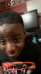 Man this was funny don’t cut y’all hair no more😂😂 @dub_dabarber @sob.kdot  @kartierrdom #throwback