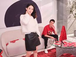 Về phía triệu lệ dĩnh, cô cho biết cả hai lựa chọn đồng thời thông báo ly hôn để tránh vướng vào những tin đồn sai lệch, gây ảnh hưởng đến hình ảnh. Triá»‡u Lá»‡ DÄ©nh Phung Thiá»‡u Phong Gá»£i Y Nhá»¯ng Hot Item Cho NÄƒm Chuá»™t Ä'ang Ä'áº¿n Ráº¥t Gáº§n Táº¡p Chi Ä'áº¹p