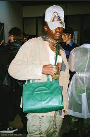 The stylish tote bag that beyonce was carrying can be bought on telfar's official shopping the telfar bags tote bags come in three different sizes. Designer Shopping Bags Are The Go To Accessory This Fw21