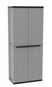 Et que fabrique papi léon dans le placard à balais ? Rangement Armoire Resine