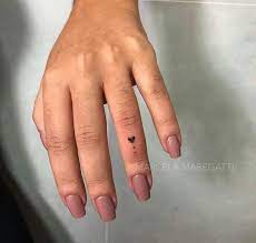 Tiny Heart Tattoo On The Ring Finger Www Otziapp Com Finger Heart Ring Tattoo Tiny Wwwotziap Tiny Heart Tattoos Tiny Tattoos For Girls Subtle Tattoos