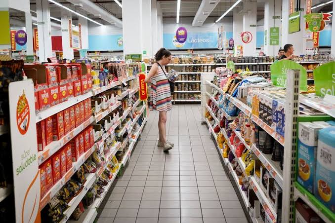 El INDEC publicará este jueves la inflación de agosto en un test clave para  las promesas