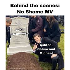 642 Curtidas 1 Comentarios Dr Ashton Irwin Calpal5sauce96 No Instagram Grant Gustin And 5sos Combined Is The Best Thi 5sos Funny Funny Memes Ghost Boy