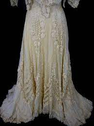 Irish Lace Ivory Silk Late 1800s Ornate Wedding Gown Romantic Dress Detail Antique Wedding Dresses Bridal Lace Lace Outfit