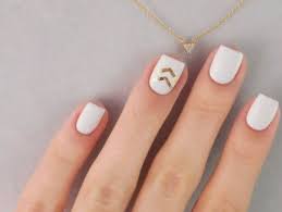 Empezamos con este diseño de uñas cortas estilo animal print. 5 Disenos Sencillos Pero Con Mucho Estilo Para Llevar Las Unas Cortas Actitudfem