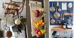Kabinet dapur warna hitam ini di buat tanpa menggunakan handle. Trik Menata Printilan Dapur Tanpa Kitchen Set Pas Buat Pengantin Baru Yang Belum Punya Cukup Bujet