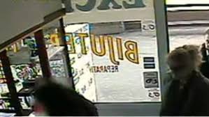 Cursul valutar oferit de luxor exchange office este afisat pe website in timp real. Primele Imagini De La Casa De Schimb Valutar Din Bucuresti JefuitÄ De 100 000 Euro Video B1tv Ro