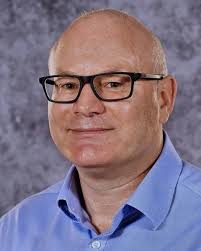 Tiny feet, big mountain