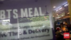 Everyone wants a preview of the exclusive meal and pictures of the meal have begun flooding social media sites. Antrean Bts Meal Malaysia Sempat Bikin Marah Tim Medis Covid Konten Link