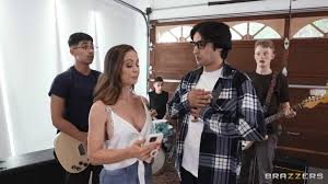 Doggystyle scene with Cherie Deville - PORNSTARS.TUBE