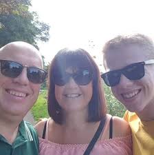 Hi, I'm looking for jewellers who are able to either polish or dip my 9kt  white gold rings to yellow gold 9kt please? I've tried H. Samuel but they  don't do it.