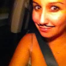 Kelly Cottingham's Instagram, Twitter & Facebook