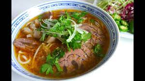 How To Make Bun Bo Hue Vietnamese Spicy Beef Noodle Soup Youtube Spicy Beef Beef And Noodles Beef Noodle Soup