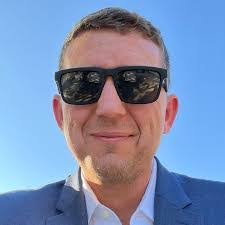 Peter Vigliano's Instagram, Twitter & Facebook