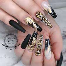 Maart 2019 Glamnails Blingnails Stilettonails Beautynails Longblacknails Blacknailswithgold Blackcoffinnails Fab In 2020 Lange Nagel Nagelideen Herbst Nagellack