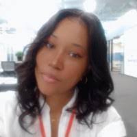 Simone Gardner's Instagram, Twitter & Facebook