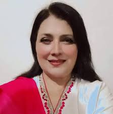 What are some top binge-worthy Netflix shows with good love and romance?