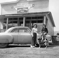 Robinette Robinette Store And Post Office Postmistress And Store Owner Francis Frankie Carrithers With Daughter Diane Lost City Oregon Life Oregon Lakes