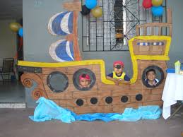 Decoracion De Fiesta Pirata Barco Pirata De Carton Pirate Theme Party Pirate Decor Kids Pirate Party