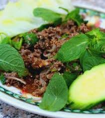 La cuisine cambodgienne se différencie des autres cuisines, par l'utilisation des herbes aromatiques et de condiments. 10 Idees De Cuisine Cambodgienne Cuisine Cambodgienne Cuisine Cambodgienne