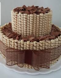Pin By Natalie Cahana On Cake Decoration In 2020 Sweet Cakes Kitkat Cake Chocolate Cake Decoration