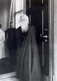 Rabindranath tagore, sobriquet gurudev, was a bengali polymath who reshaped his region's. Rabindranath Tagore Famous People In The Sound Archives