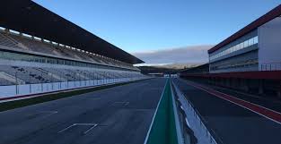 Tahun ini, gp portugal kembali masuk dalam kalender balap f1 untuk memenuhi jumlah balap di track limit menjadi isu hangat di formula 1, terutama saat di gp bahrain ketika aturan tersebut. Historic Portuguese F1 Circuits Ayrton Senna Won His First Gp In Portugal