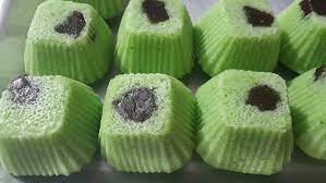 25 resepi yang kami kongsikan ini ialah resepi kuih muih tradisional pilihan yang paling. 1001 Resepi Kuih Muih Tradisional Umie Safiyya Food Beverage Company Facebook