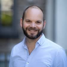 Well it's all over now! Here are some of the highlights from yesterday's  marathon I did with my brother Chris Lauder and sister Dawn McCarron. All 3  of us started the race