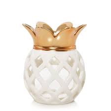 Yankee candle's jar candles easily stand above the competition due to their irresistible scents and exceptional quality. Pineapple Tea Light Candle Holder