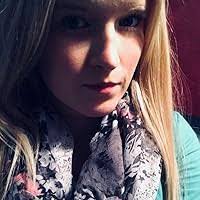 Scarlett Bailey's Instagram, Twitter & Facebook