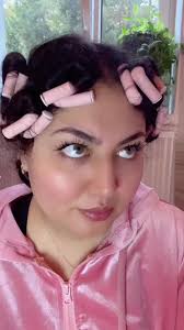 Unboxing Gift Makeup Products in Afghanistan