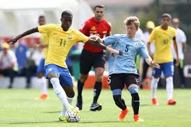 Brazilian striker vinicius junior was named in the real madrid squad to play alaves on friday after coach zinedine zidane confirmed his reported positive coronavirus test was the result of an error. Vinicius Junior Wer Ist Reals Brasilianisches Wunderkind Goal Com