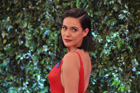 Her birthday, what she did before fame, her family life, fun trivia facts, popularity rankings, and more. Bea Alonzo On Breakup Rumors Gerald Anderson Just Started Not Talking To Me