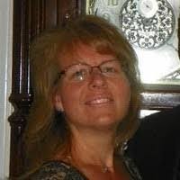 Suzanne Saylor's Instagram, Twitter & Facebook