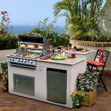 petite cuisine exterieure d ete moderne outdoor kitchen island outdoor kitchen diy outdoor kitchen