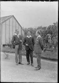 Kota ini selalu jadi favorit banyak wisatawan lokal dan internasional, sehingga permintaan … First World War Internee Emerer Reith And Others Ornamental Gardens Chalet In Background Douglas Camp Isle Of Man Photographic Archive Imuseum