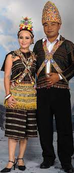 Baju tradisional suku kaum kadazan daerah papar. Pakaian Tradisional Rungus Pengenalan Fashion First World Festival Captain Hat