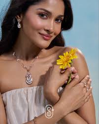 Let your light reflect in every diamond. Grace, power, and sparkle—just  like you. 💫 📞 +91-95123 06199 📍 Opp. Kidney Hospital, Nadiad.  #shreesahajanandjewellers #sahjanandjewellersnadiad #sahjanandshines  #sahjanandjewelryjourney #shinewithelegance ...