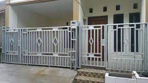 Di rumah modern, banyak yang memakai desain ini. Pintu Gerbang Pager Minimalis Modern Terbaru Lipat Dorong Konstruksi Dan Taman 804828928