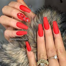 Goes on like a polish, but with the permanence of gel. 41 Pretty Ways To Wear Red Nails Page 2 Of 4 Stayglam
