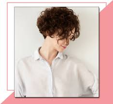 Getting short hair is so satisfying. Short Hair Styles Try These Gorgeous Yet Easy Hairstyles For Short Hair Nykaa S Beauty Book