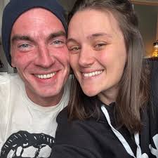 Can we get a thread going of everyone's old skate videos 👀👇