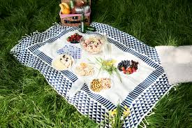 This it will do with a weight of only 16 ounces. The 9 Best Picnic Blankets Of 2021