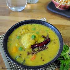 Sobji Diye Bhaja Muger Dal Recipe Bengali Style Moong Dal With Winter Vegetables Recipe Recipes Dal Recipe Cooking