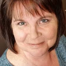 Kari Hankins's Instagram, Twitter & Facebook