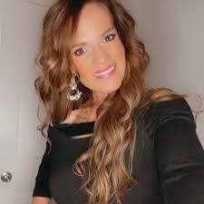 Shawna Wurth's Instagram, Twitter & Facebook